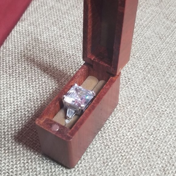 Handcarved Wooden Ring Box - Ring Bearer - Slim - Picture 4 of 7